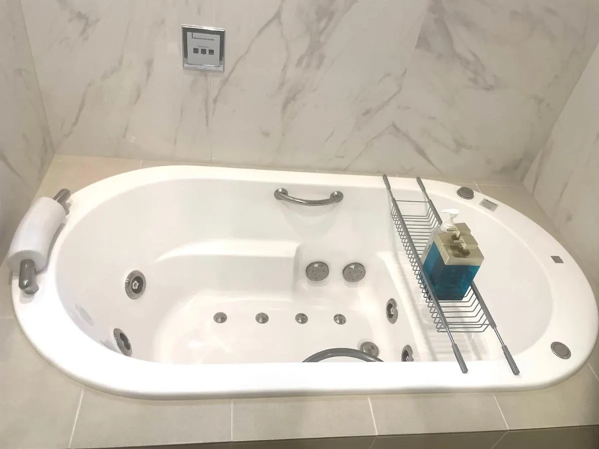 Small Villa Tokyo: Shibuya-Adjacent Pet-Friendly House 0*, Tokyo
