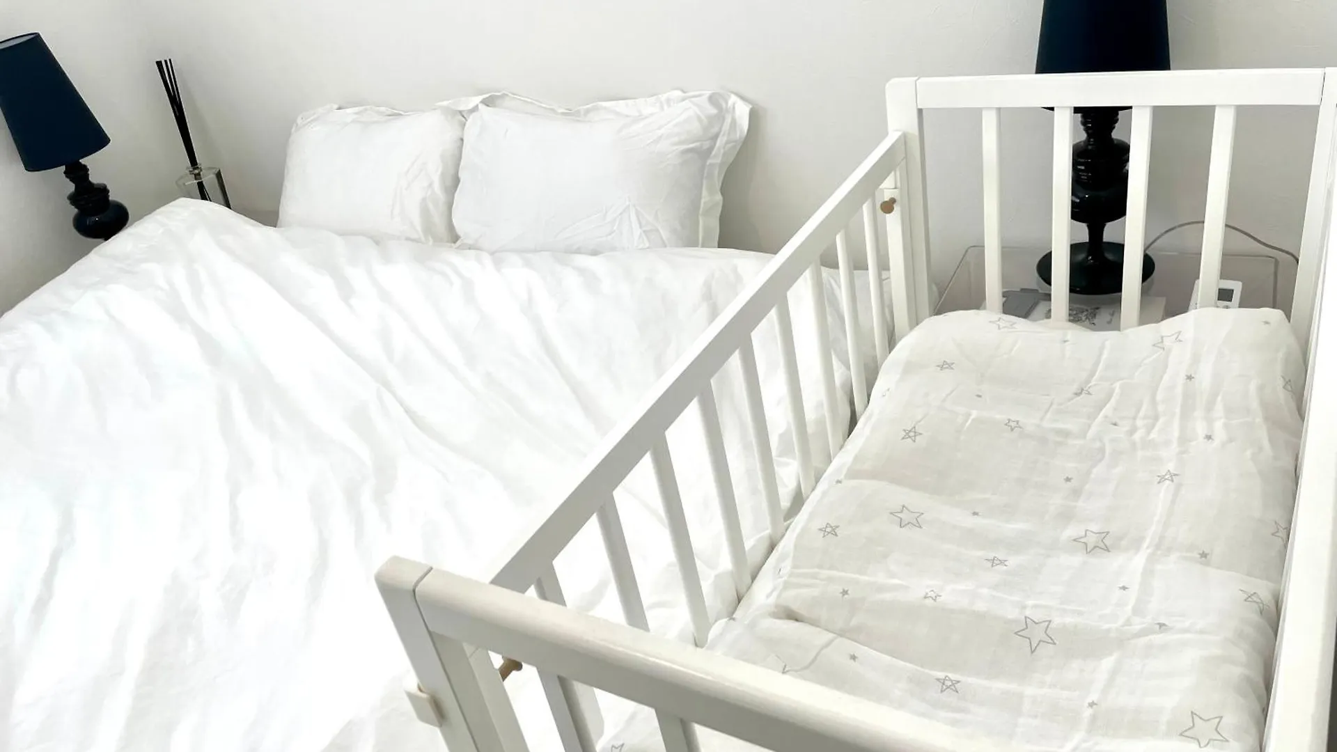 Small Villa Tokyo: Shibuya-Adjacent Pet-Friendly House